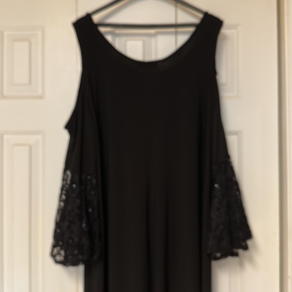R&M RICHARDS adorable Black Cold Shoulder Sequined  Bell Sleeve Scoop Ne… - Picture 7 of 11